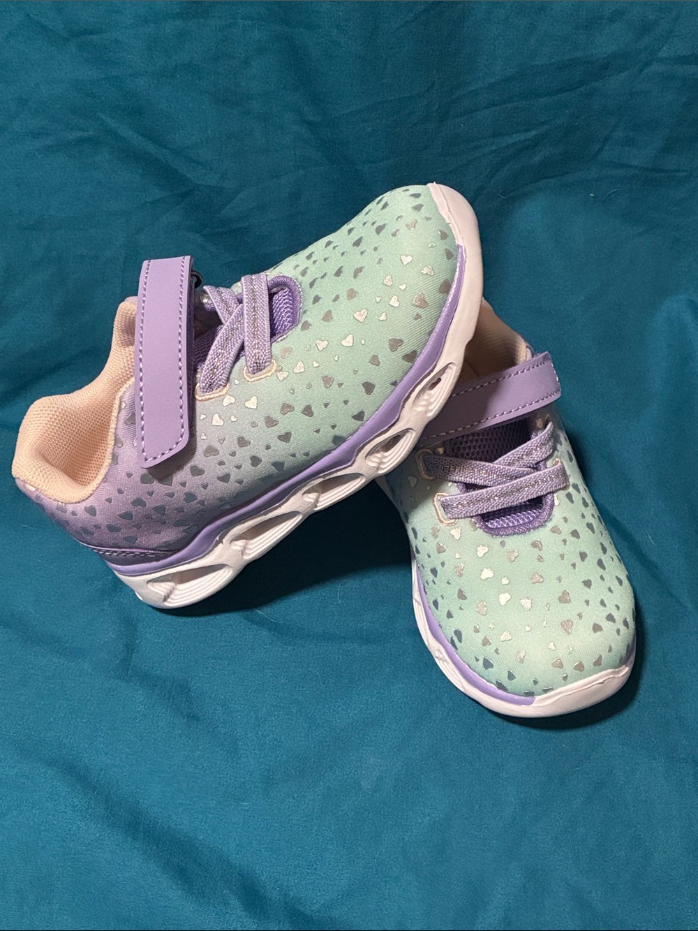 Girls Toddler 9 Mint & Lavender Heart Accent Light-Up Sneakers